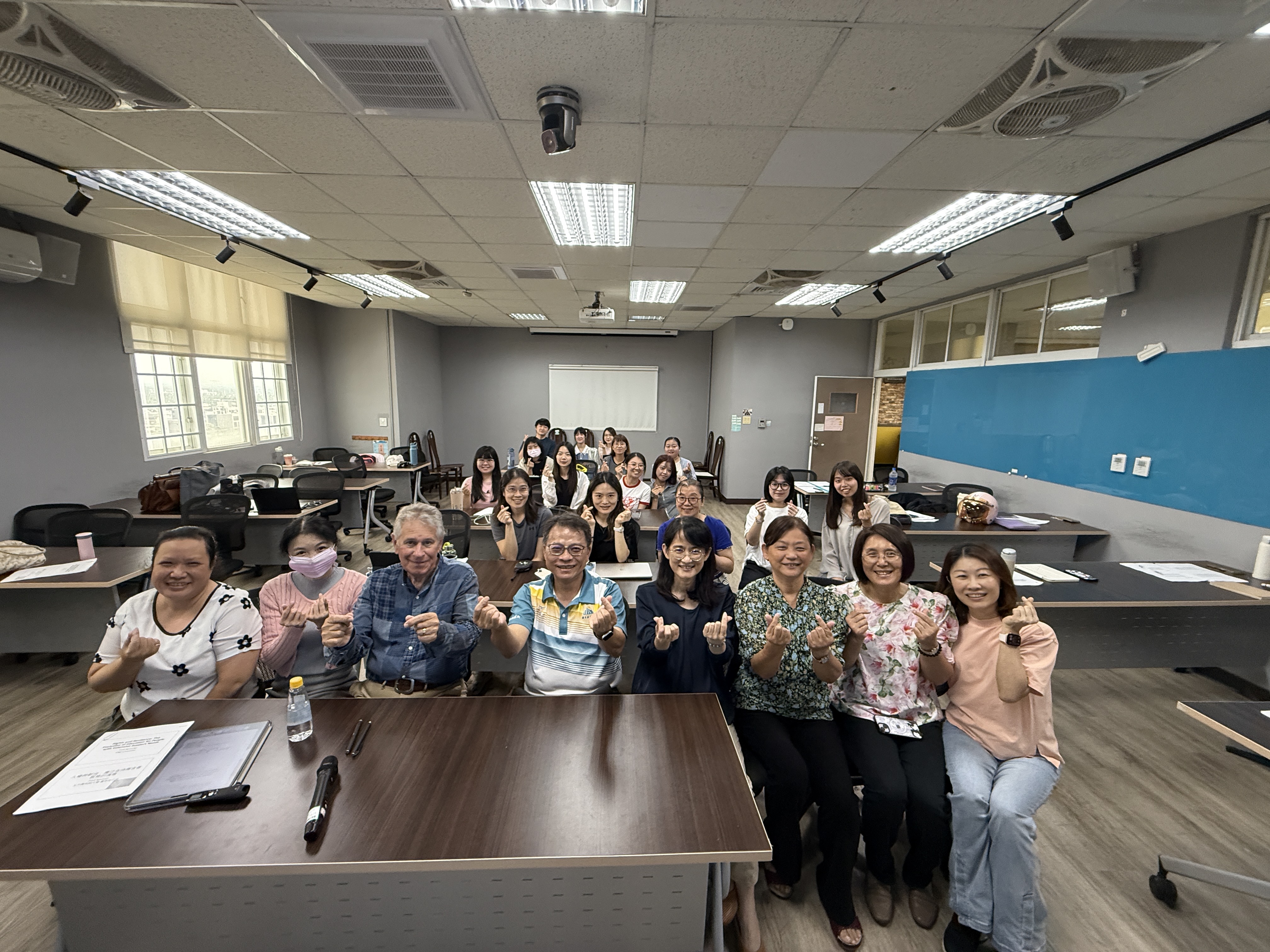 Rights and Resilience: The Evolution of Education for People with Extensive Support Needs 權利與韌性：重度支持需求者教育的演進